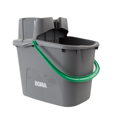 Strizzo bucket with press