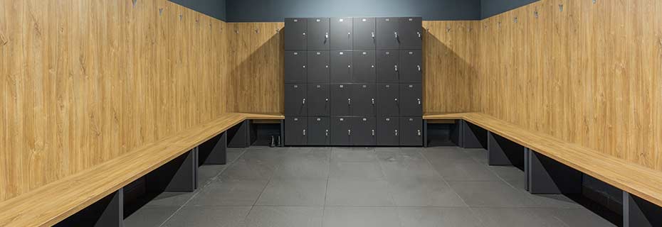 Nettoyez facilement les vestiaires collectifs